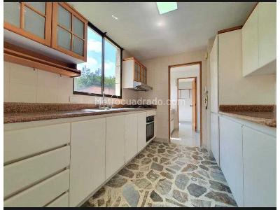 Apartamento en venta en El Poblado, Medellín · foto 9 de 20