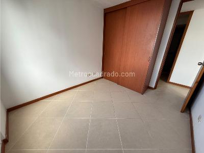 Apartamento de 2 alcobas en arriendo en Loma Del Indio, Medellín, 60 m² · foto 5 de 11