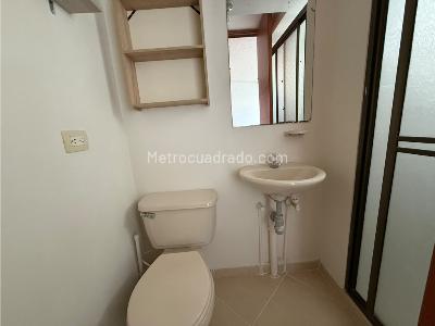 Apartamento de 2 alcobas en arriendo en Loma Del Indio, Medellín, 60 m² · foto 10 de 11