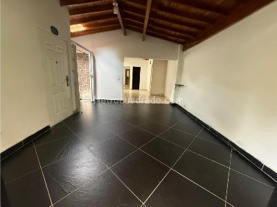 Apartamento de 2 alcobas en arriendo en La America, Medellín, 80 m² · foto 4 de 12