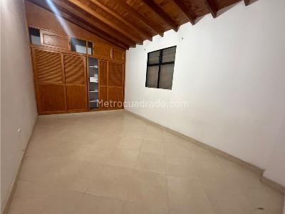 Apartamento de 2 alcobas en arriendo en La America, Medellín, 80 m² · foto 8 de 12