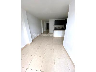 Apartamento de 3 alcobas en arriendo en Florencia, Medellín, 80 m² · foto 6 de 20