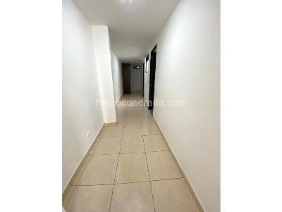 Apartamento de 3 alcobas en arriendo en Florencia, Medellín, 80 m² · foto 10 de 20
