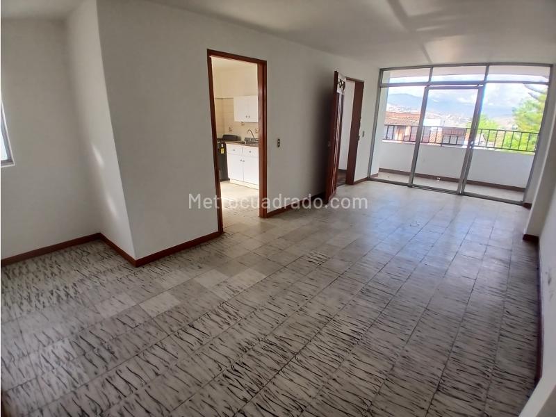 Spacious 5BR Apartment for Commercial Use in Laureles