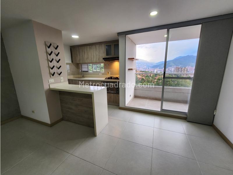 78m² 3BR Apartment with Panoramic View in Envigado Las Antillas - 2