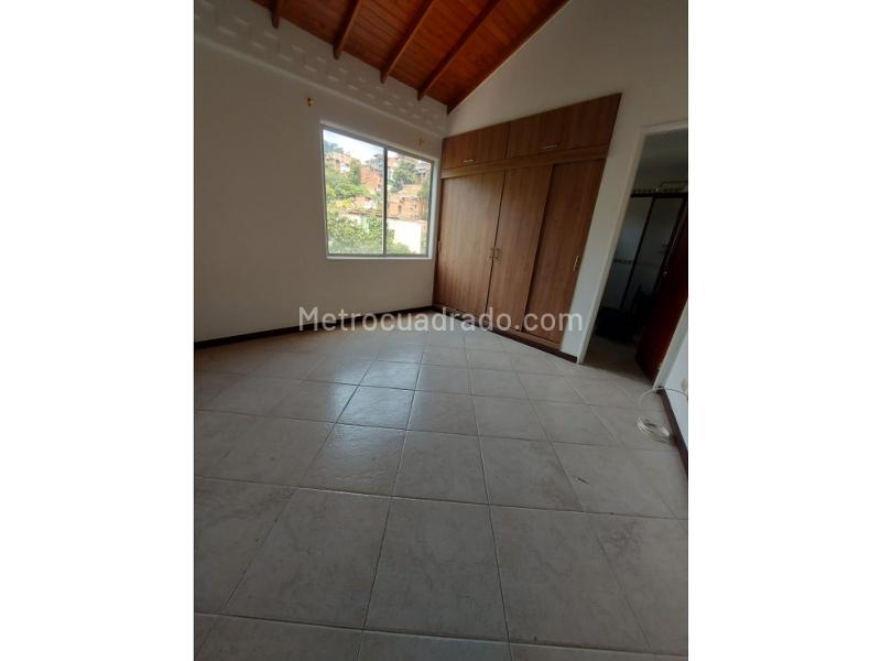 Bright 2BR Apartment in San Javier - 7