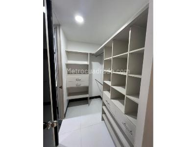 Apartamento de 3 alcobas en venta en Itagui, Itagüí, 112 m² · foto 17 de 20