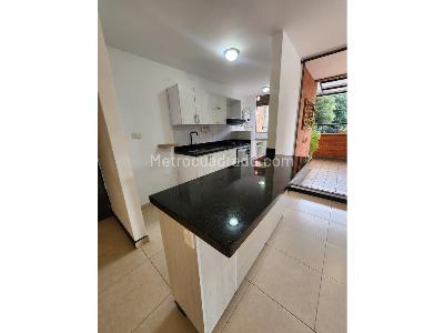 Apartamento en venta en El Poblado, Medellín · foto 3 de 17