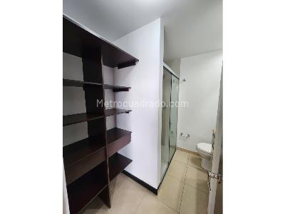 Apartamento en venta en El Poblado, Medellín · foto 10 de 17