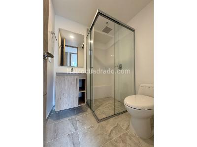Apartamento de 2 alcobas en venta en Envigado, Envigado, 61 m² · foto 11 de 20