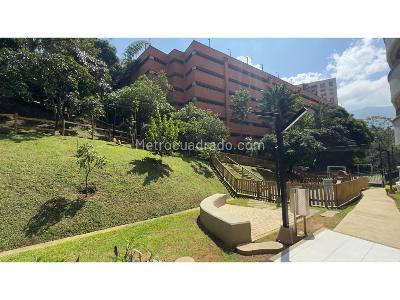 Apartamento de 2 alcobas en venta en Envigado, Envigado, 61 m² · foto 12 de 20
