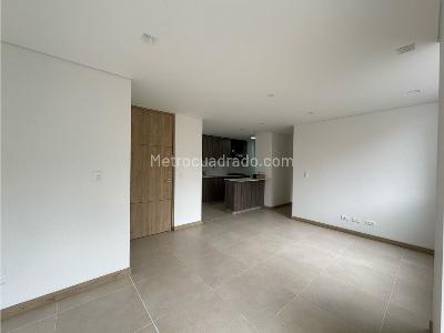Apartamento de 2 alcobas en venta en Envigado, Envigado, 61 m² · foto 4 de 20