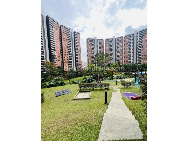 Stylish 2BR Apartment in Belen Loma De Los Bernal