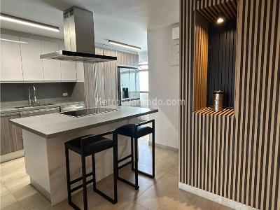 Apartamento de 3 alcobas en venta en Estadio, Medellín, 298 m² · foto 2 de 20
