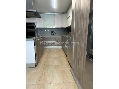 Apartamento de 3 alcobas en venta en Estadio, Medellín, 298 m² · foto 7 de 20