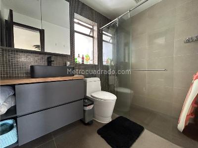 Apartamento de 3 alcobas en venta en Estadio, Medellín, 298 m² · foto 18 de 20