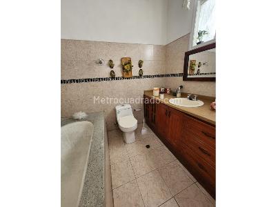 Casa de 5 alcobas en venta en Prado Centro, Medellín, 367 m² · foto 13 de 14