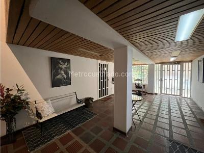 Casa de 4 alcobas en venta en Vizcaya, Medellín, 234 m² · foto 15 de 20