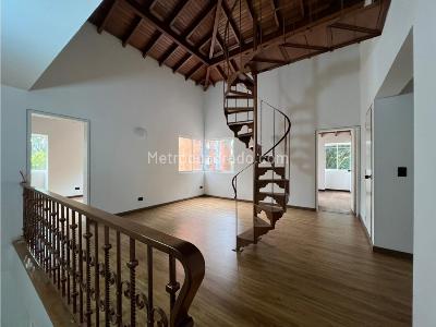 Casa de 4 alcobas en venta en Vizcaya, Medellín, 234 m² · foto 17 de 20