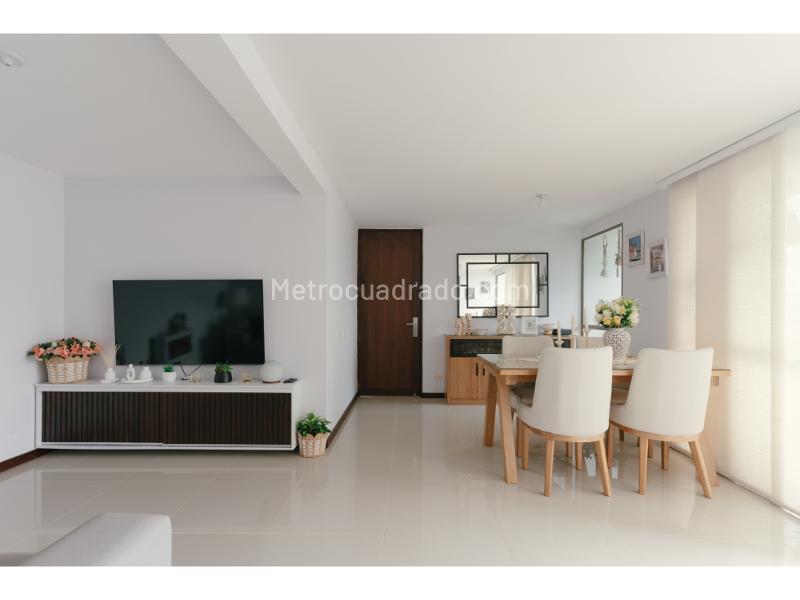 Piso – Envigado, Valle de Aburrá - Más