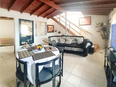 Apartamento de 3 alcobas en venta en Metropolitano, Medellín, 49 m² · foto 2 de 11