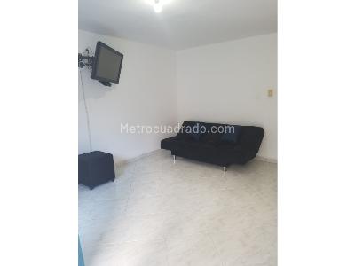 Casa de 4 alcobas en venta en Eduardo Santos, Medellín, 140 m² · foto 2 de 16