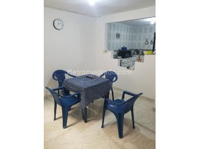 Casa de 4 alcobas en venta en Eduardo Santos, Medellín, 140 m² · foto 3 de 16