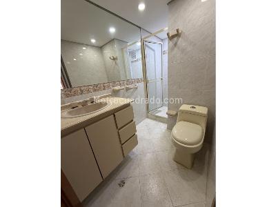 Apartamento en venta en El Poblado, Medellín · foto 7 de 11