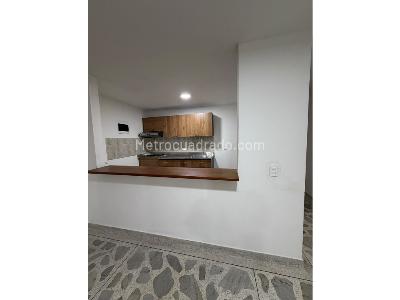 Apartaestudio en venta en Estadio, Medellín, 65 m² · foto 2 de 8
