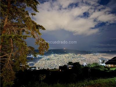 Casa de 3 alcobas en venta en San Felix, Medellín, 1400 m² · foto 20 de 20