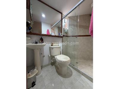 Apartamento de 3 alcobas en venta en Laureles, Medellín, 75 m² · foto 6 de 9