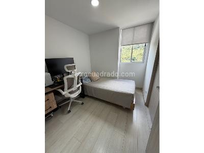 Apartamento de 2 alcobas en venta en San Remo, Sabaneta, 58 m² · foto 12 de 15