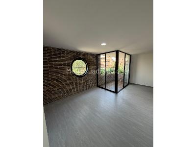 Apartamento en venta en Aranjuez, Medellín · foto 2 de 8
