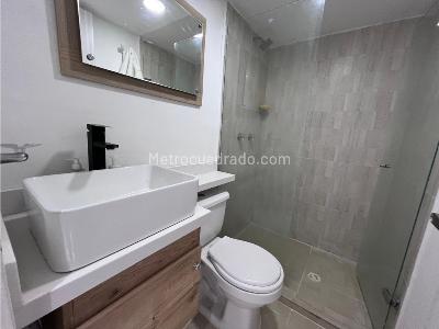 Apartamento de 2 alcobas en venta en Laureles, Medellín, 47 m² · foto 9 de 12