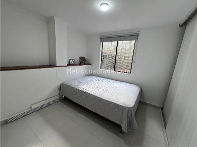Apartamento de 2 alcobas en venta en Laureles, Medellín, 47 m² · foto 11 de 12