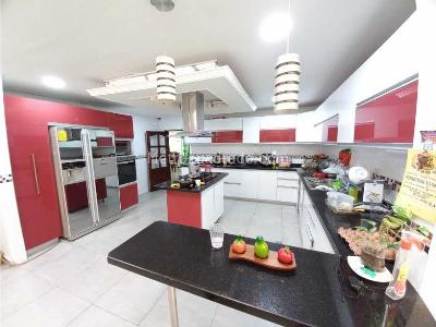Casa de 5 alcobas en arriendo en Altamira, Barranquilla, 614 m² · foto 10 de 20