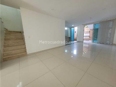 Casa de 5 alcobas en arriendo en Villa Santos, Barranquilla, 350 m² · foto 4 de 20