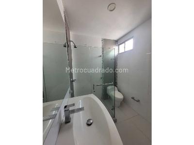Casa de 5 alcobas en arriendo en Villa Santos, Barranquilla, 350 m² · foto 9 de 20
