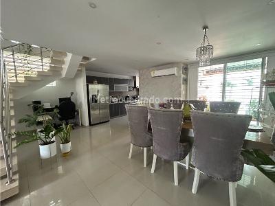Casa en venta en Ciudad Jardin, Barranquilla · foto 2 de 17