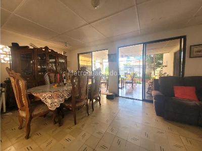 Casa de 4 alcobas en venta en Granadillo, Barranquilla, 562 m² · foto 2 de 11