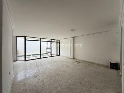 Casa de 4 alcobas en arriendo en Altos De Riomar, Barranquilla, 200 m² · foto 2 de 8