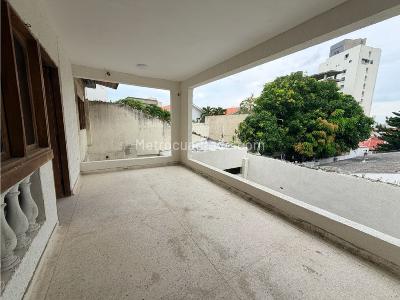 Casa de 4 alcobas en arriendo en Altos De Riomar, Barranquilla, 200 m² · foto 4 de 8