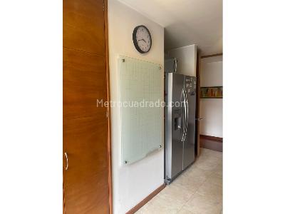 Apartamento de 3 alcobas en arriendo en Chico Navarra, Bogotá, 150 m² · foto 7 de 20