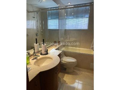 Apartamento de 3 alcobas en arriendo en Chico Navarra, Bogotá, 150 m² · foto 13 de 20