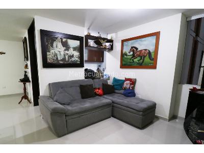 Apartamento de 3 alcobas en venta en Versalles, Floridablanca, 99 m² · foto 5 de 10