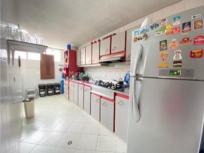 Apartamento de 3 alcobas en venta en La Aurora, Bucaramanga, 112 m² · foto 3 de 8