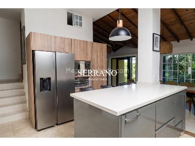 Casa de 4 alcobas en venta en Menzuly, Floridablanca, 397 m² · foto 4 de 17