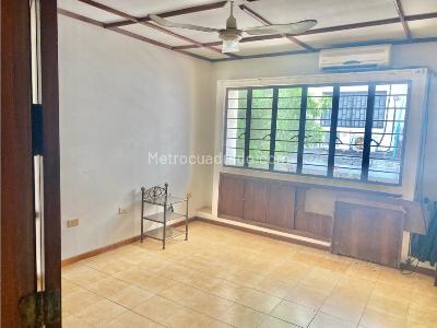 Apartamento de 4 alcobas en venta en Bocagrande, Cartagena, 271 m² · foto 13 de 17