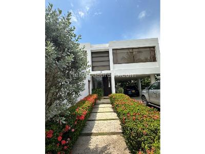 Casa de 3 alcobas en venta en Norte Cartagena, Cartagena, 418 m² · foto 4 de 19