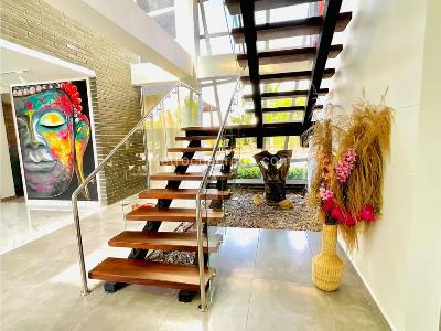 Casa de 5 alcobas en venta en Norte Cartagena, Cartagena, 305 m² · foto 4 de 10
